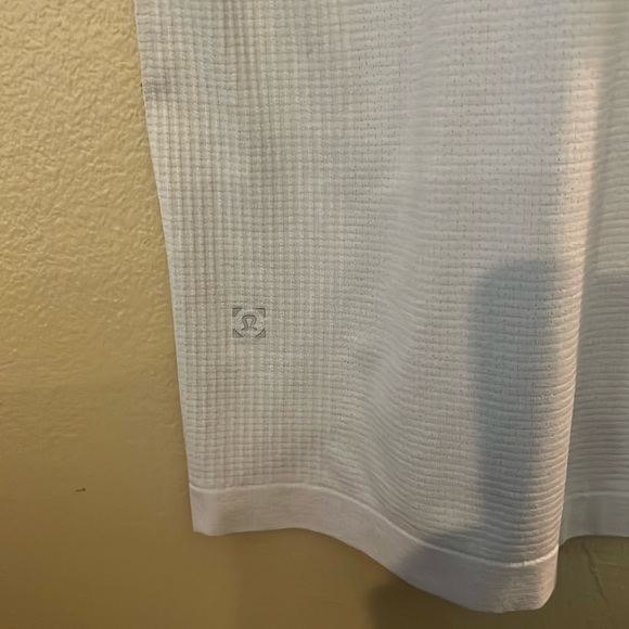 Lululemon Metal Vent Performance Shirt - Picture 4 of 6